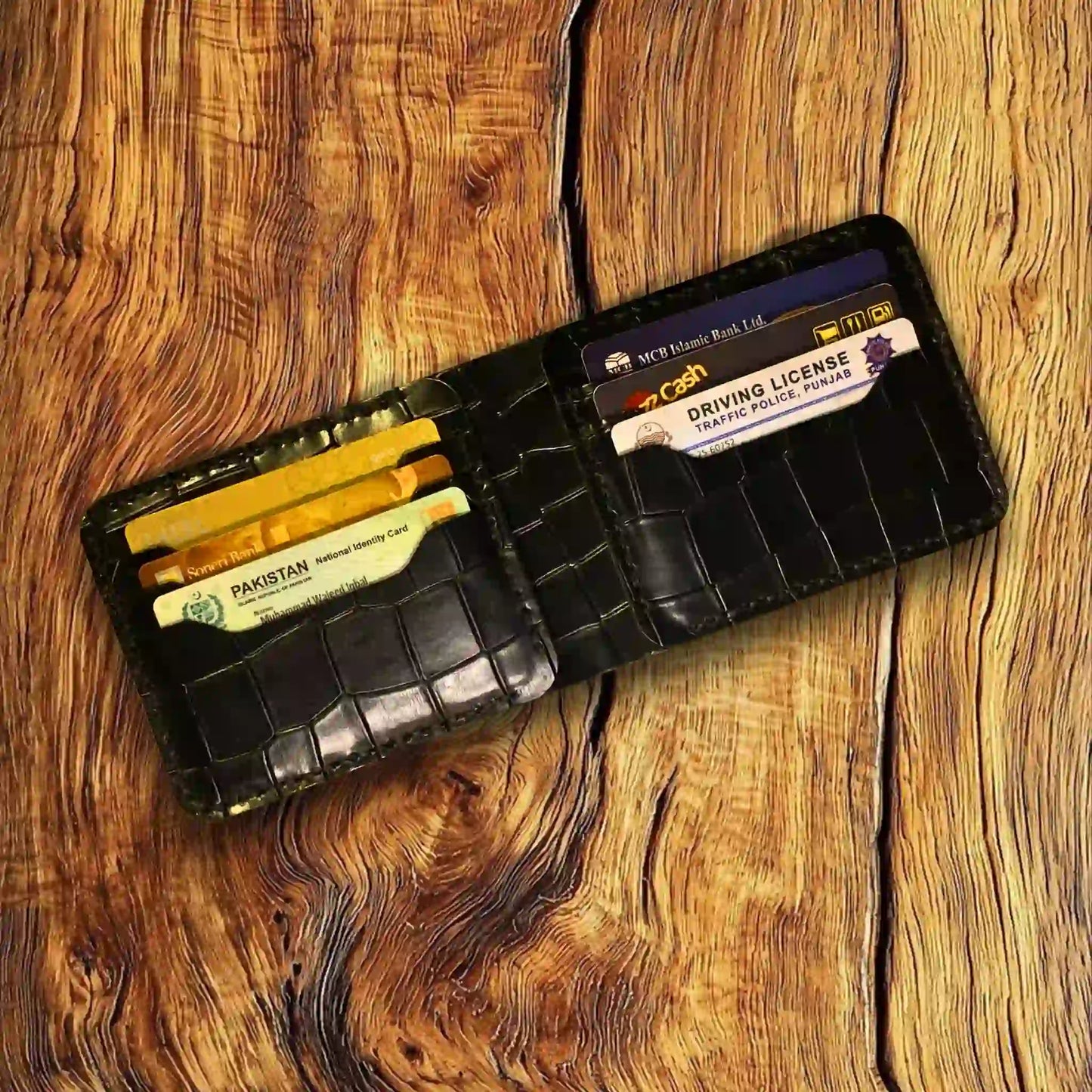 Crocodile Full Optional Wallet | Durable. Slim. Stylish. - WM Leather