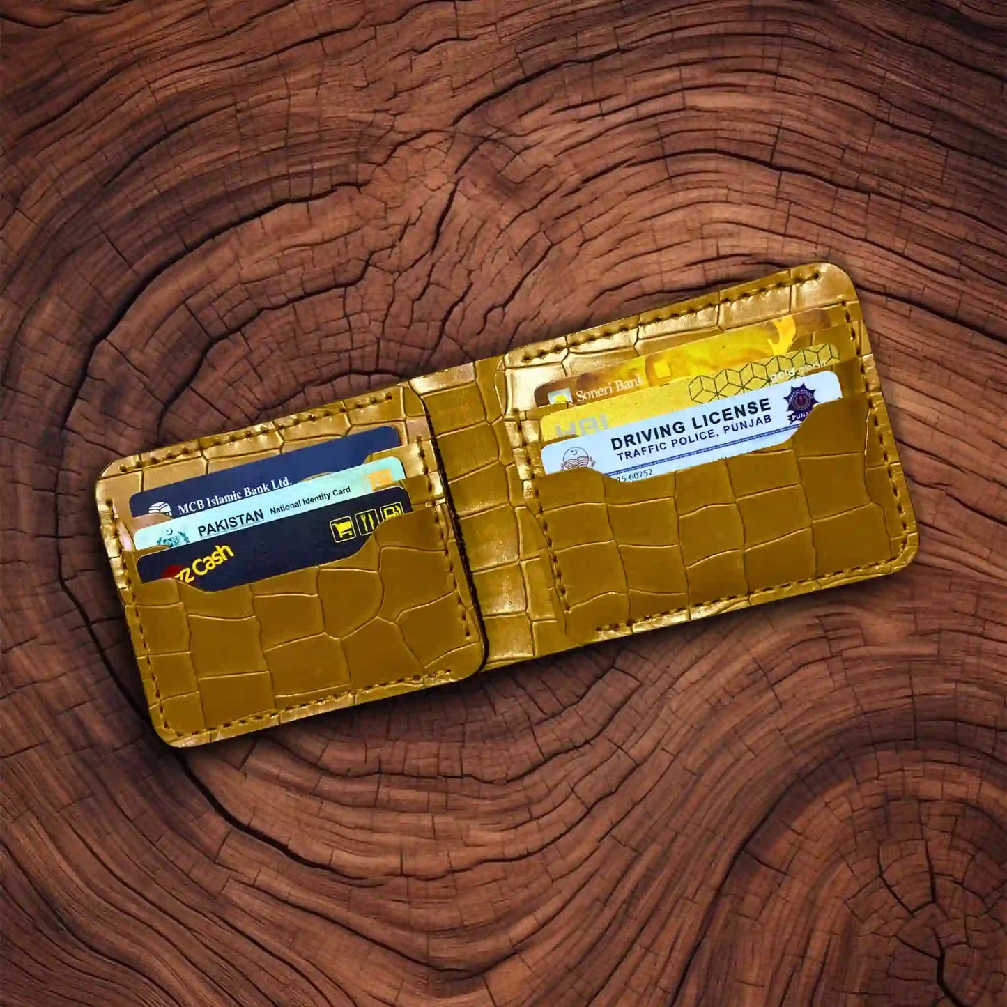 Crocodile Full Optional Wallet | Durable. Slim. Stylish. - WM Leather