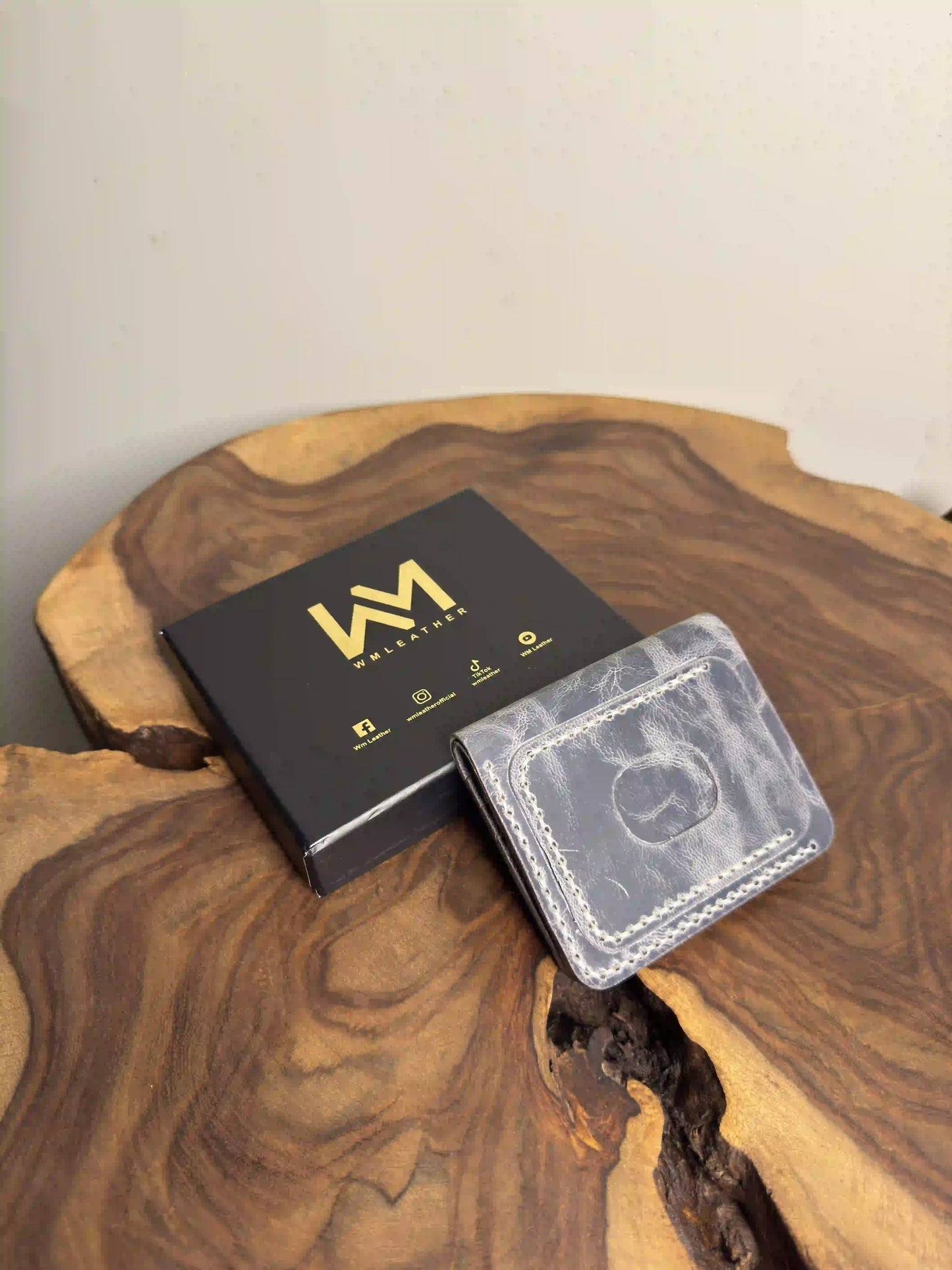 SaddleFold Leather Wallet | Slim Solution for Daily Clutter - WM Leather
